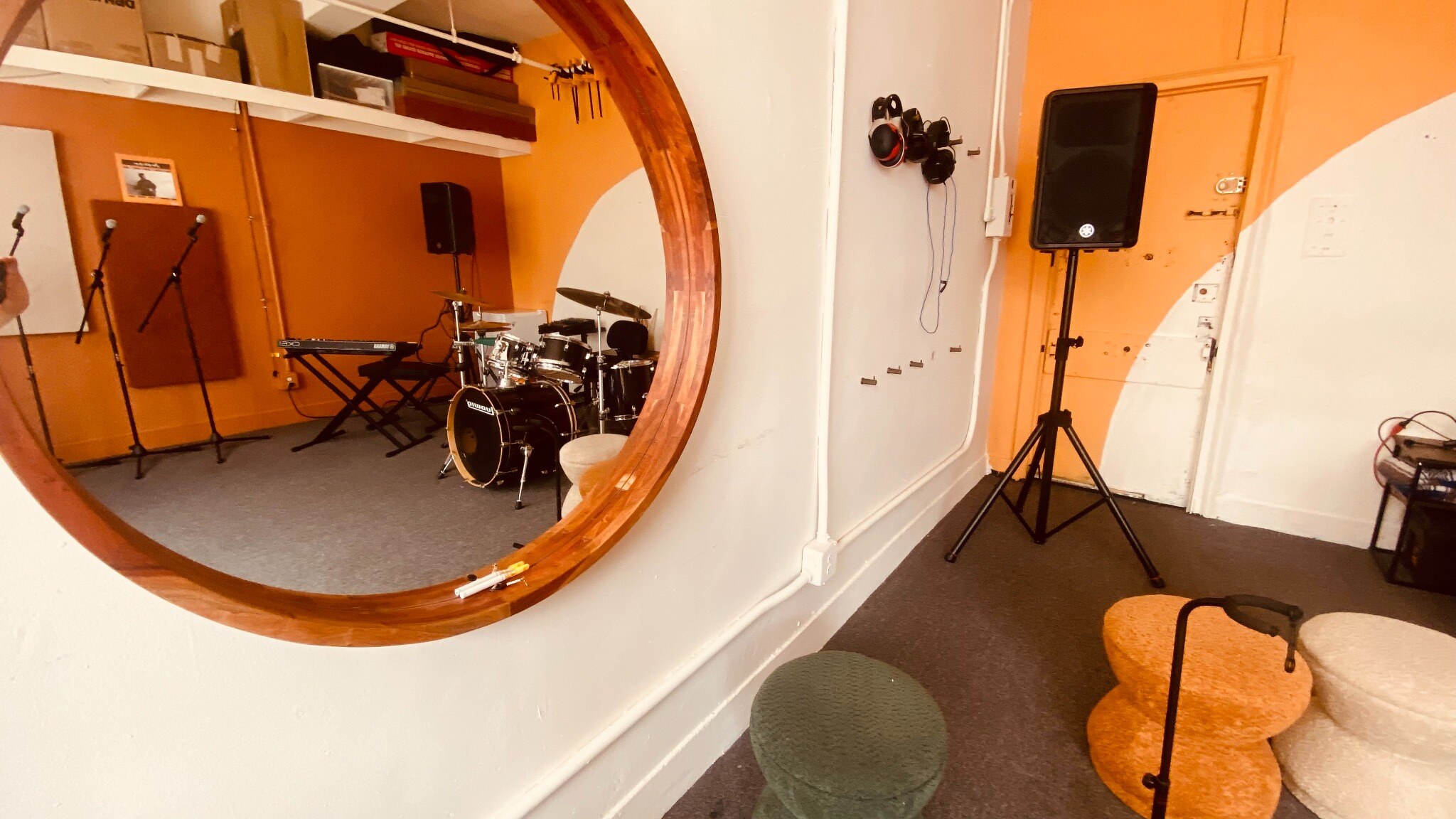 Golden Hour Studio – Great Rates in Beautiful Space!