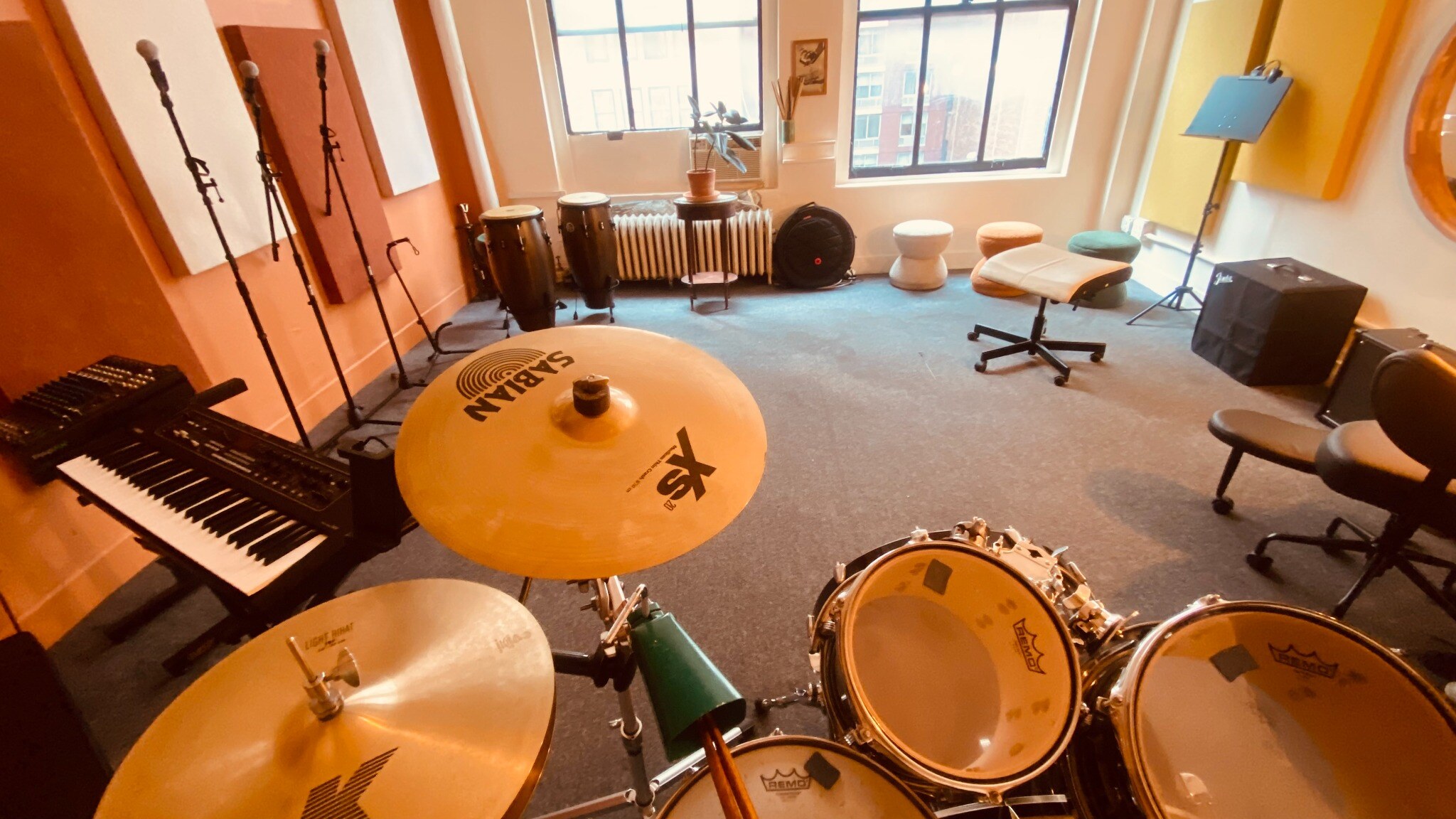 Golden Hour Studio – Great Rates in Beautiful Space!